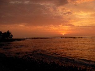 photograph of sunset kahaluu hawaii